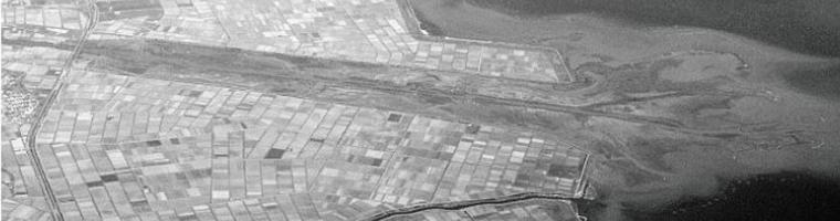 Agricultural activity on an alluvial fan built by a river near Thessaloniki, Greece (Photo: Csaba CENTERI 2010) Agricultural activity on an alluvial fan built by a river near Thessaloniki, Greece (Photo: Csaba CENTERI 2010)